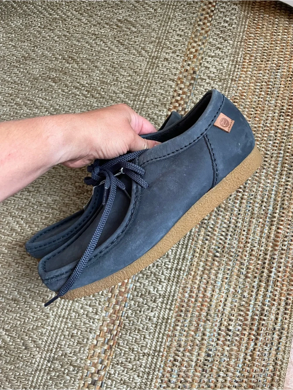 Clarks Men’s Dark Gray Suede Chukka Boots